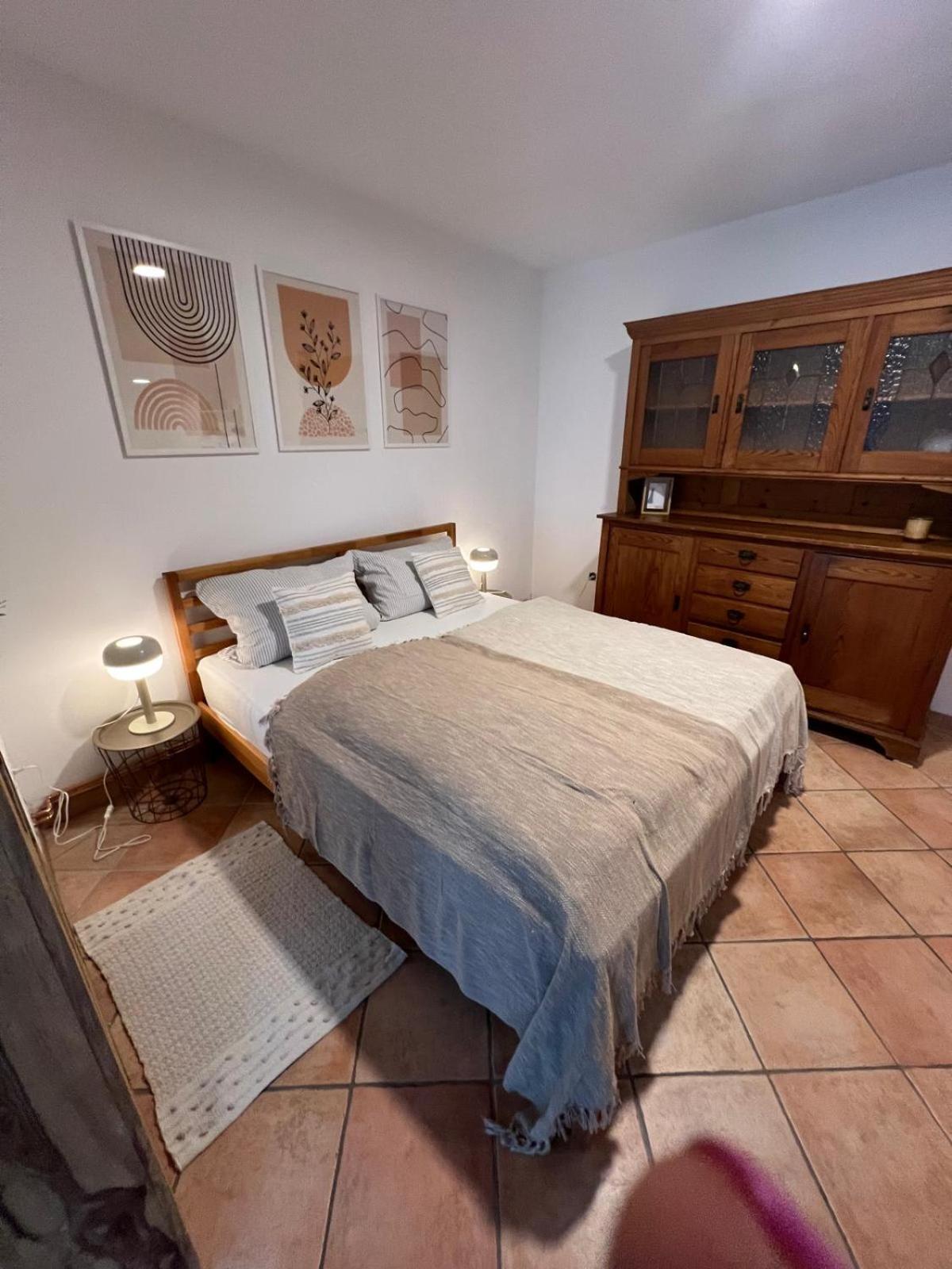 Apartment S&h In Wersten *